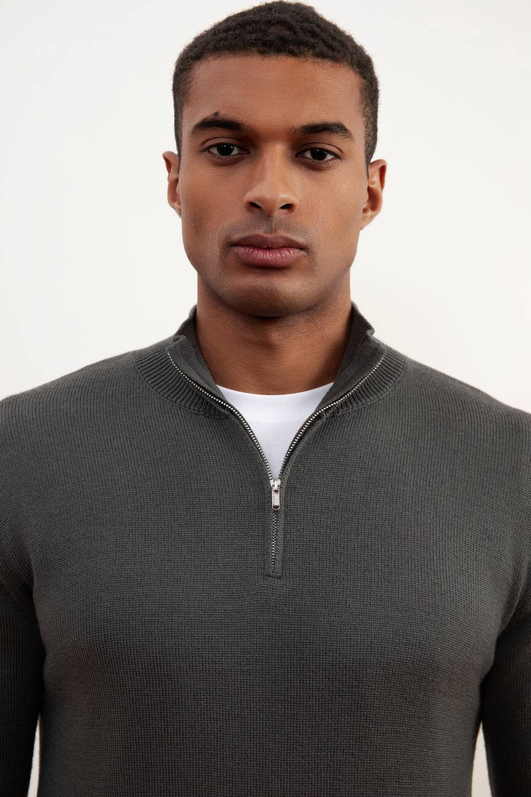 Carbon Grey Merino Wool Half-Zip Sweater - Tour&Tate
