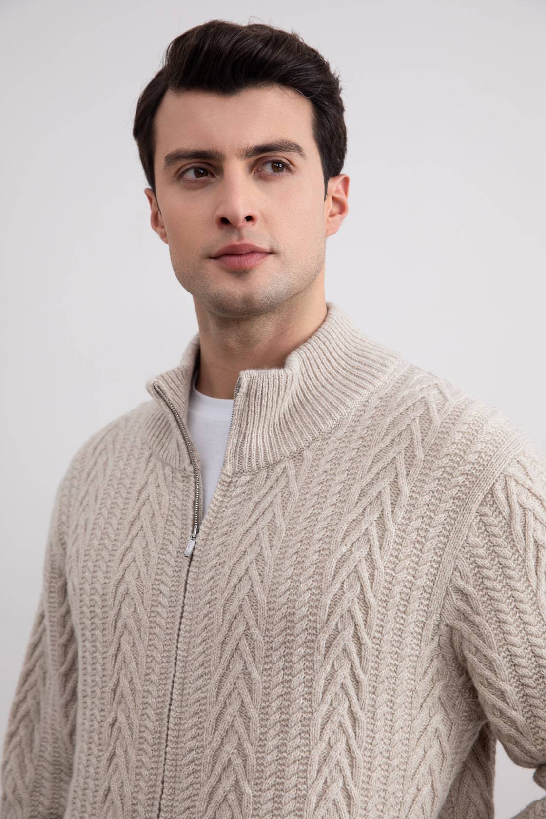 Soft Virgin Wool Cable knit cardigan - Tour&Tate